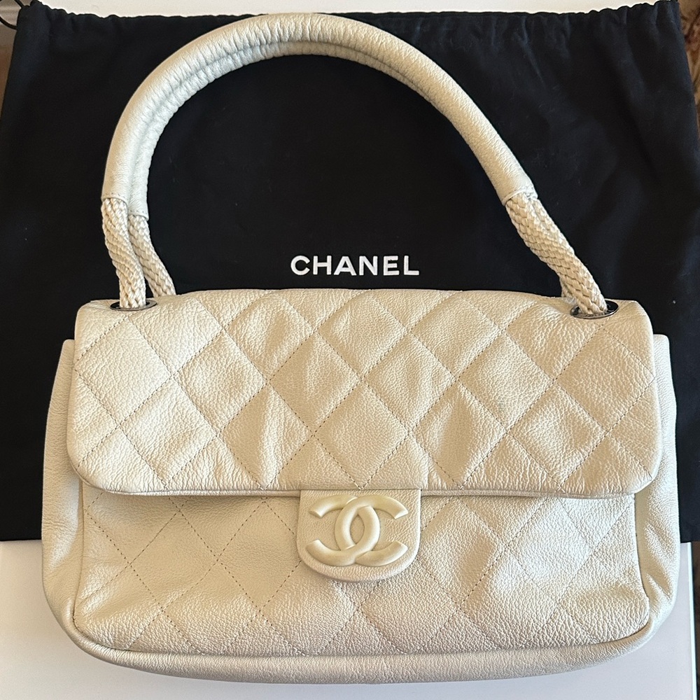 Chanel Ivory Quilted Shoulder Bag